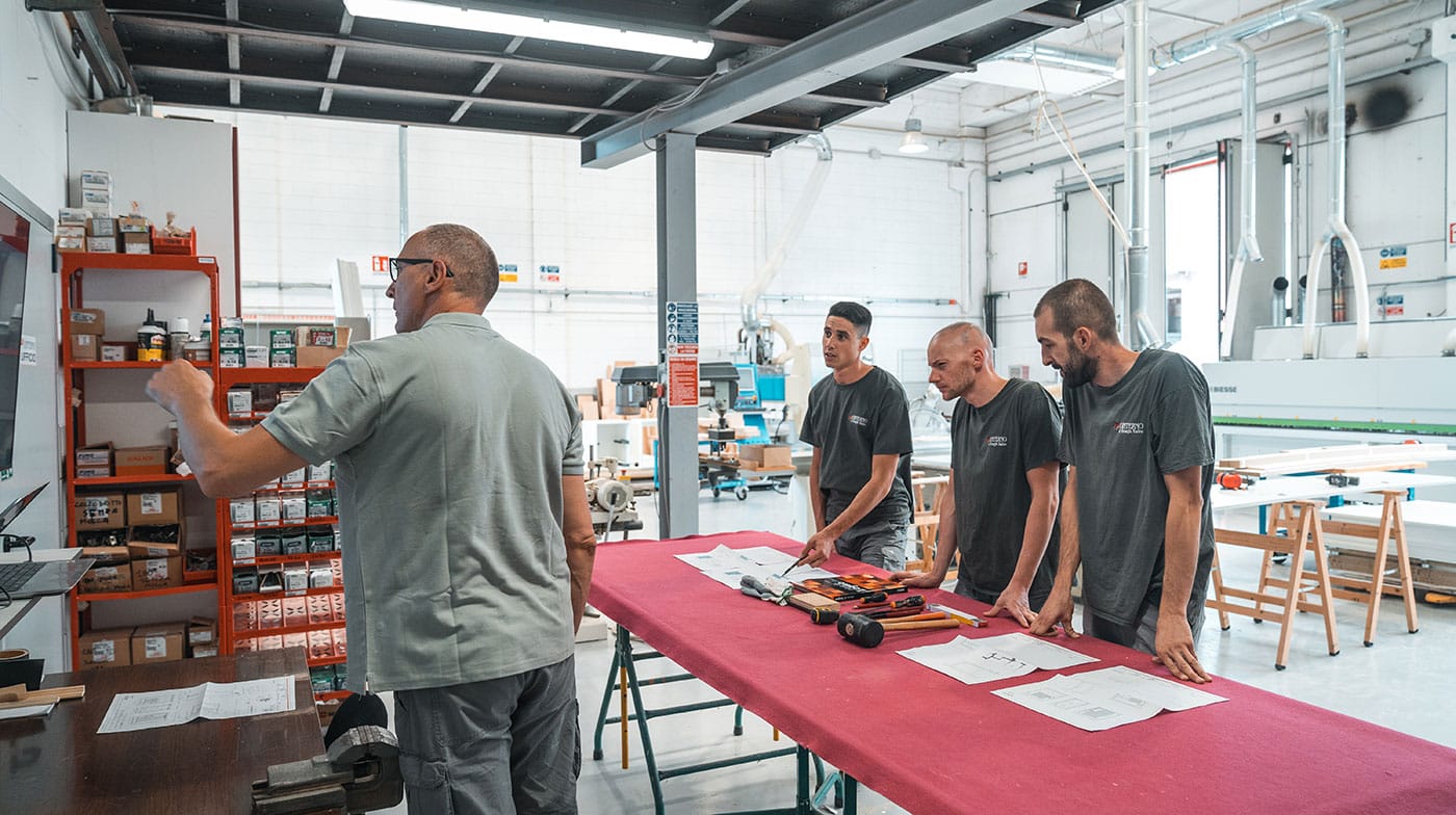 arredo-in-legno-artigianale-di-pregio-milano