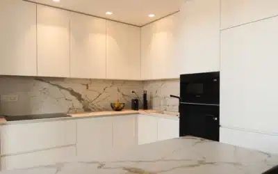 Cucina su misura effetto marmo