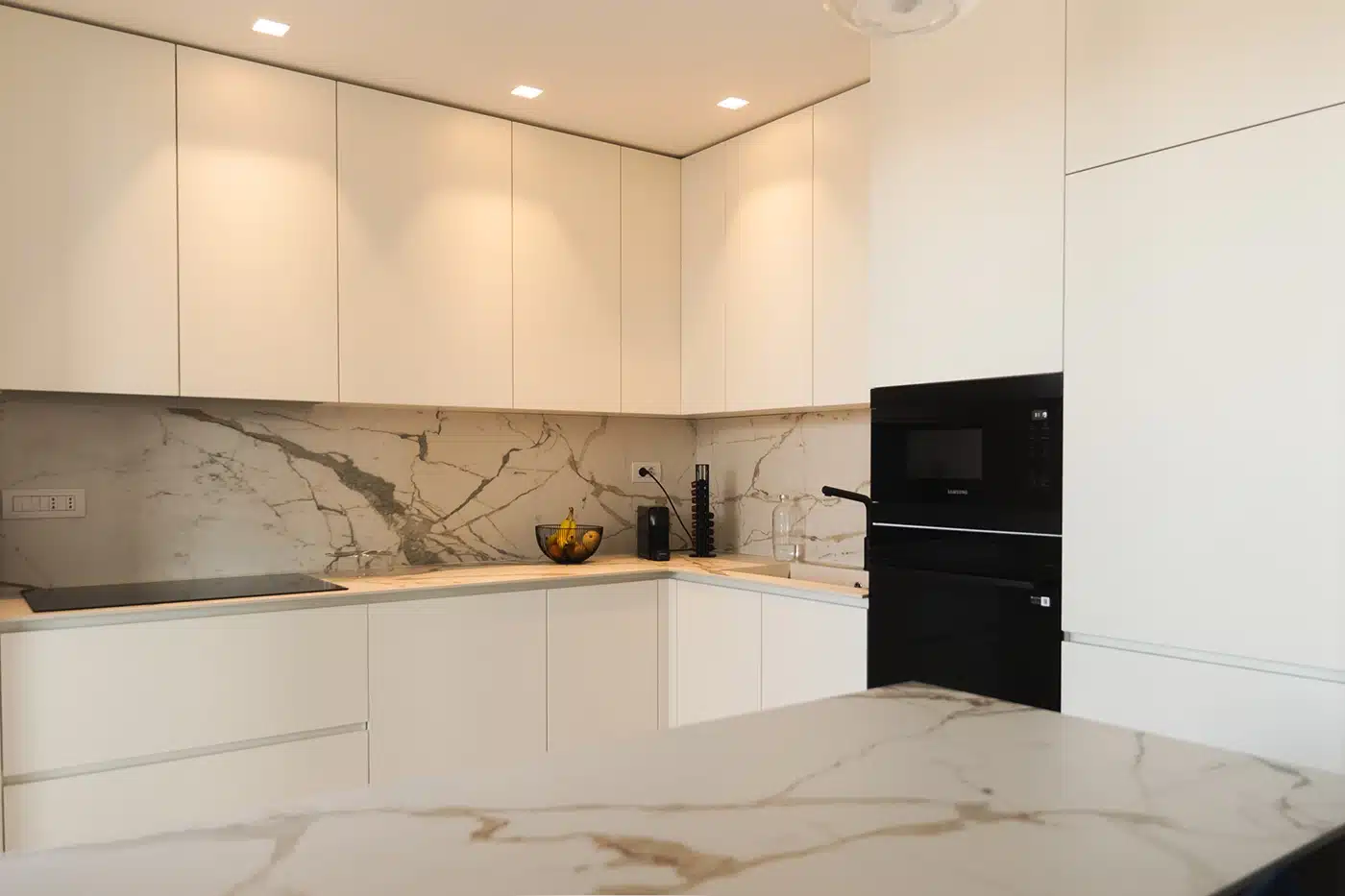 Cucina su misura effetto marmo Cucina-su-misura-effetto-marmo